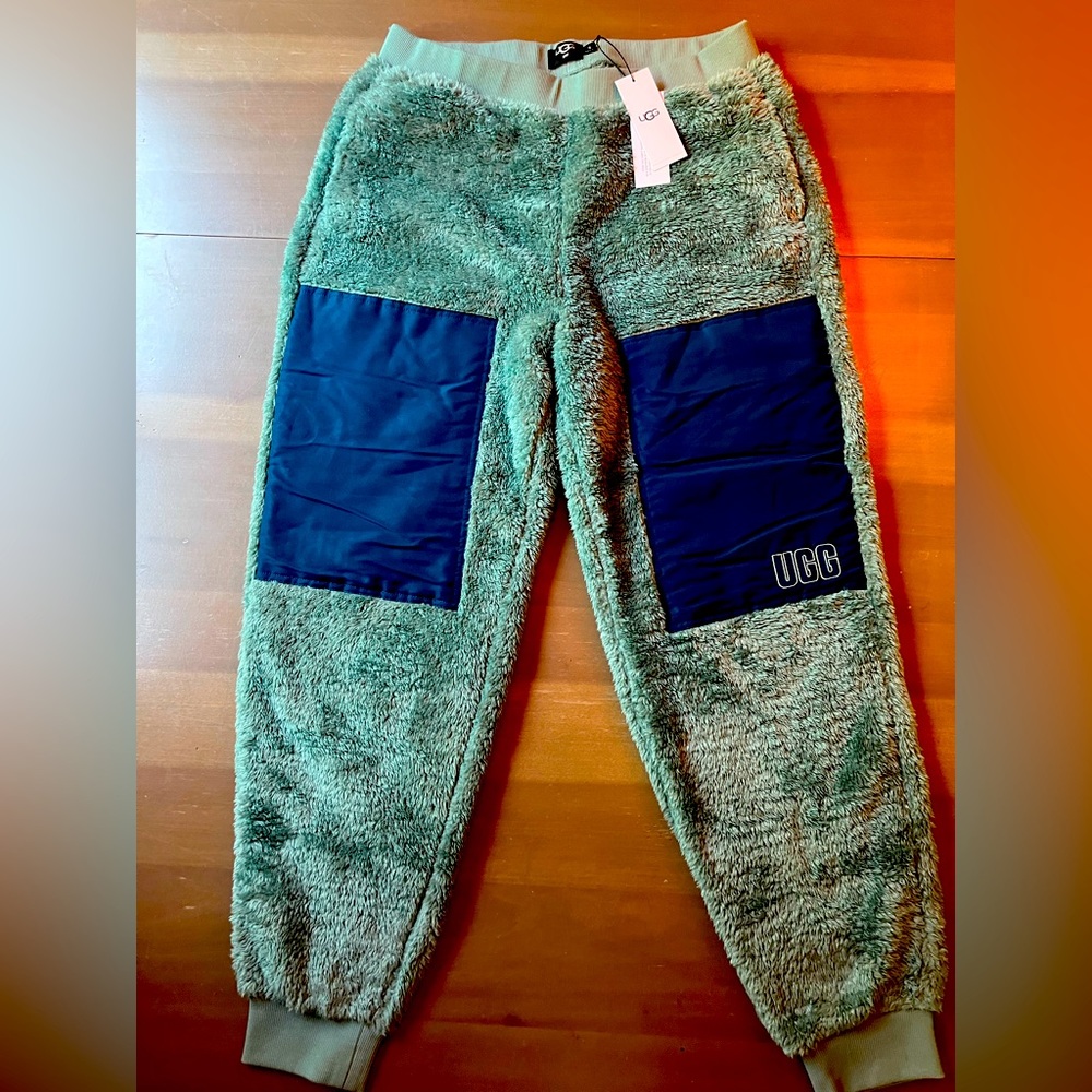 Brand New Ugg Sherpa Joggers—Women’s size XL
